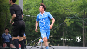 須原拓海選手のプレー中の写真